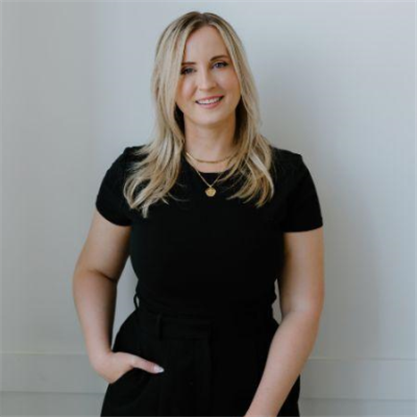 Brittany Stillar, Broker